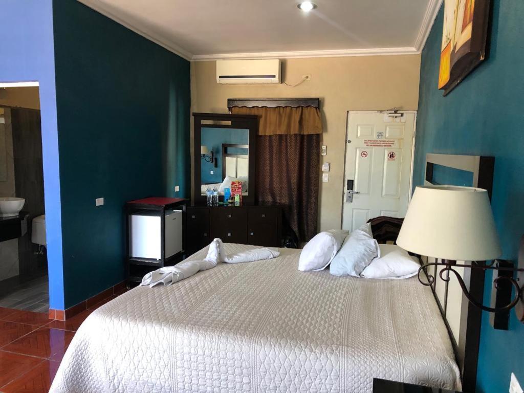 Hotel Paraiso Del Valle Ciudad Constitución Kültér fotó